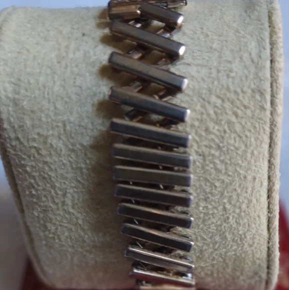 *SOLD* Ladies Cartier Gold-Tone Watch With 8 Garnet Panels VERY Old - Picture 12 of 14